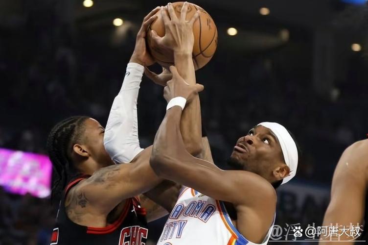 雷霆力克公牛 豪取十连胜 雷霆力克公牛 豪取十连胜