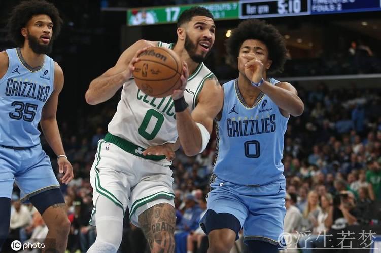 塔图姆砍25+14莫兰特贡献26+6 凯尔特人力克灰熊 塔图姆砍25+14莫兰特贡献26+6 凯尔特人力克灰熊